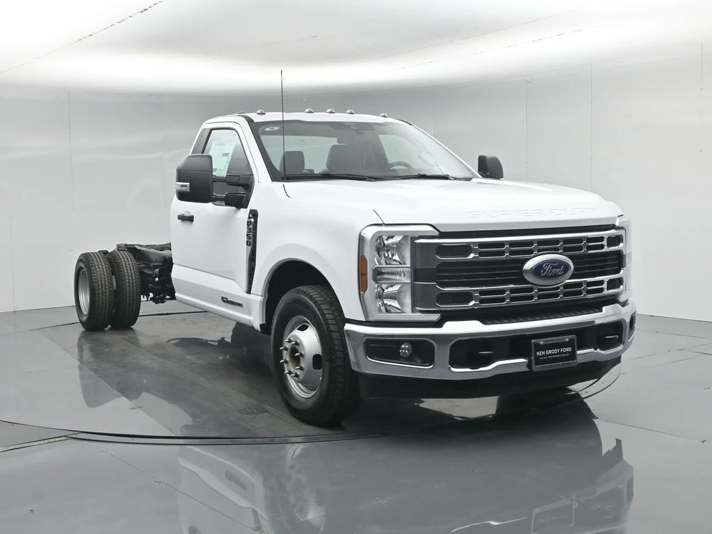 New 2026 White Ford XL image 48