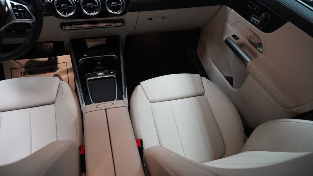 Certified Used 2026 White Mercedes-Benz GLA 250 image 28