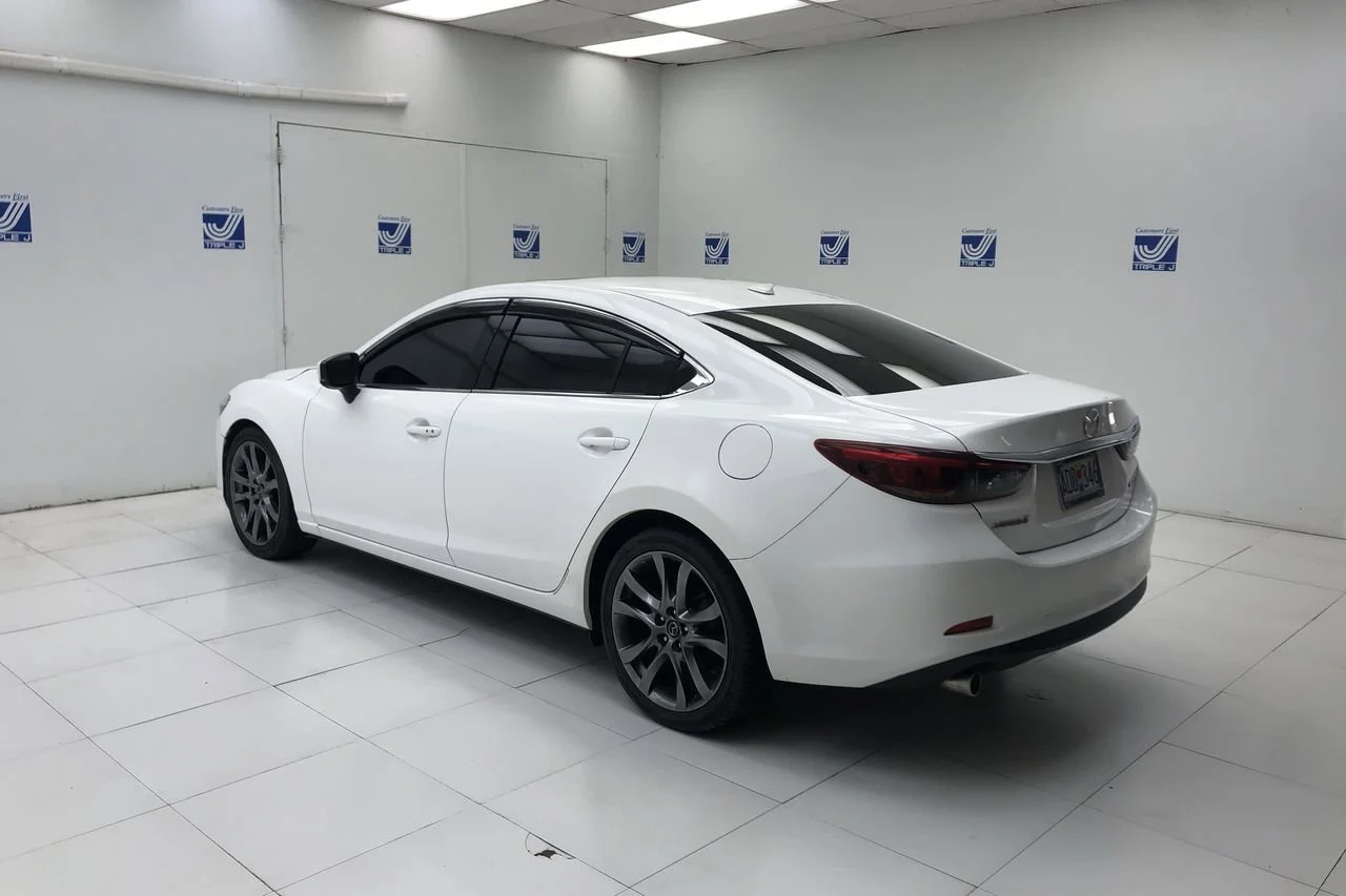 Used 2017 Snowflake White Pearl Mazda Grand Touring image 6