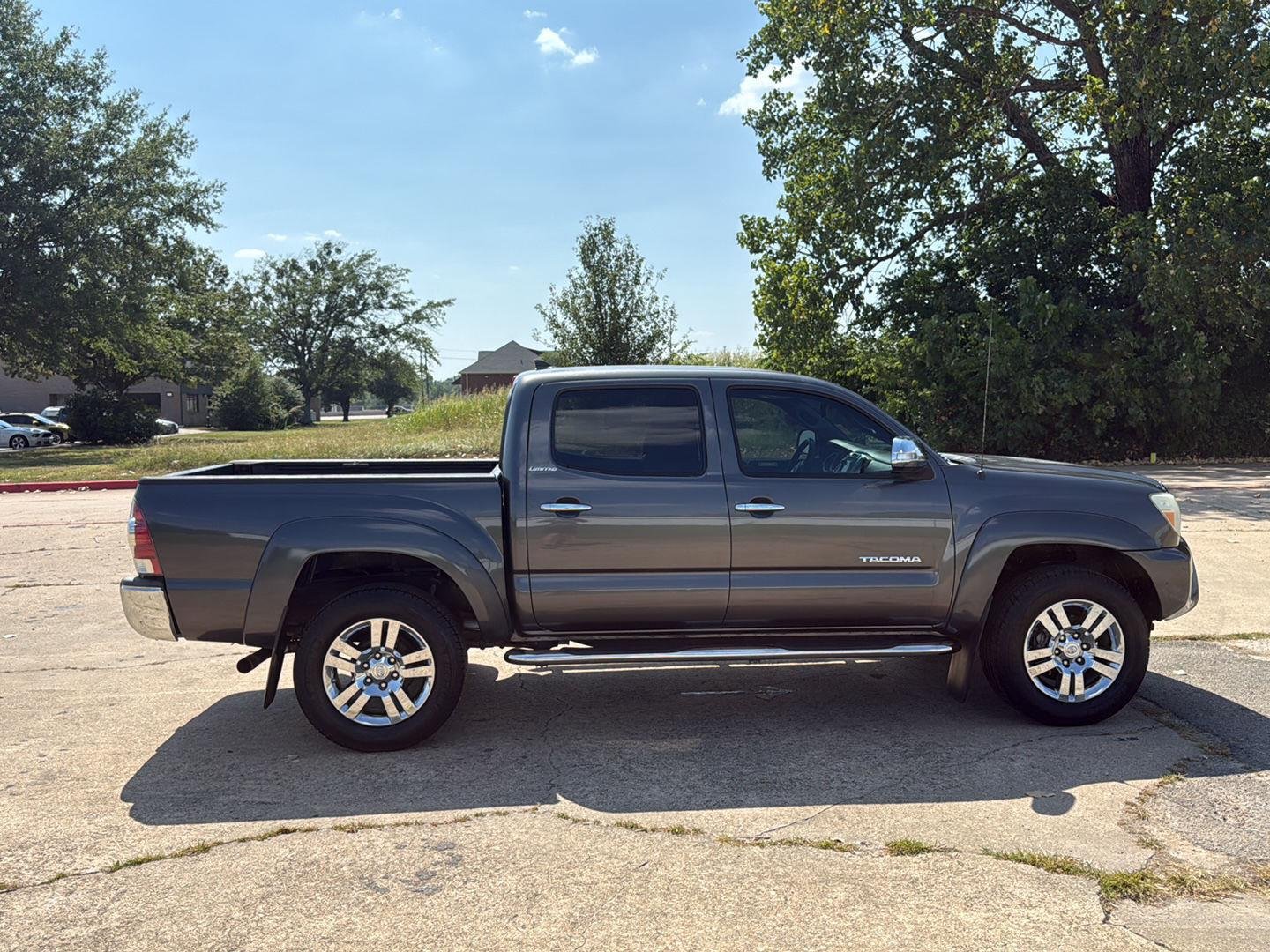 Used 2013 Magnetic Gray Metallic Toyota PreRunner V6 image 8