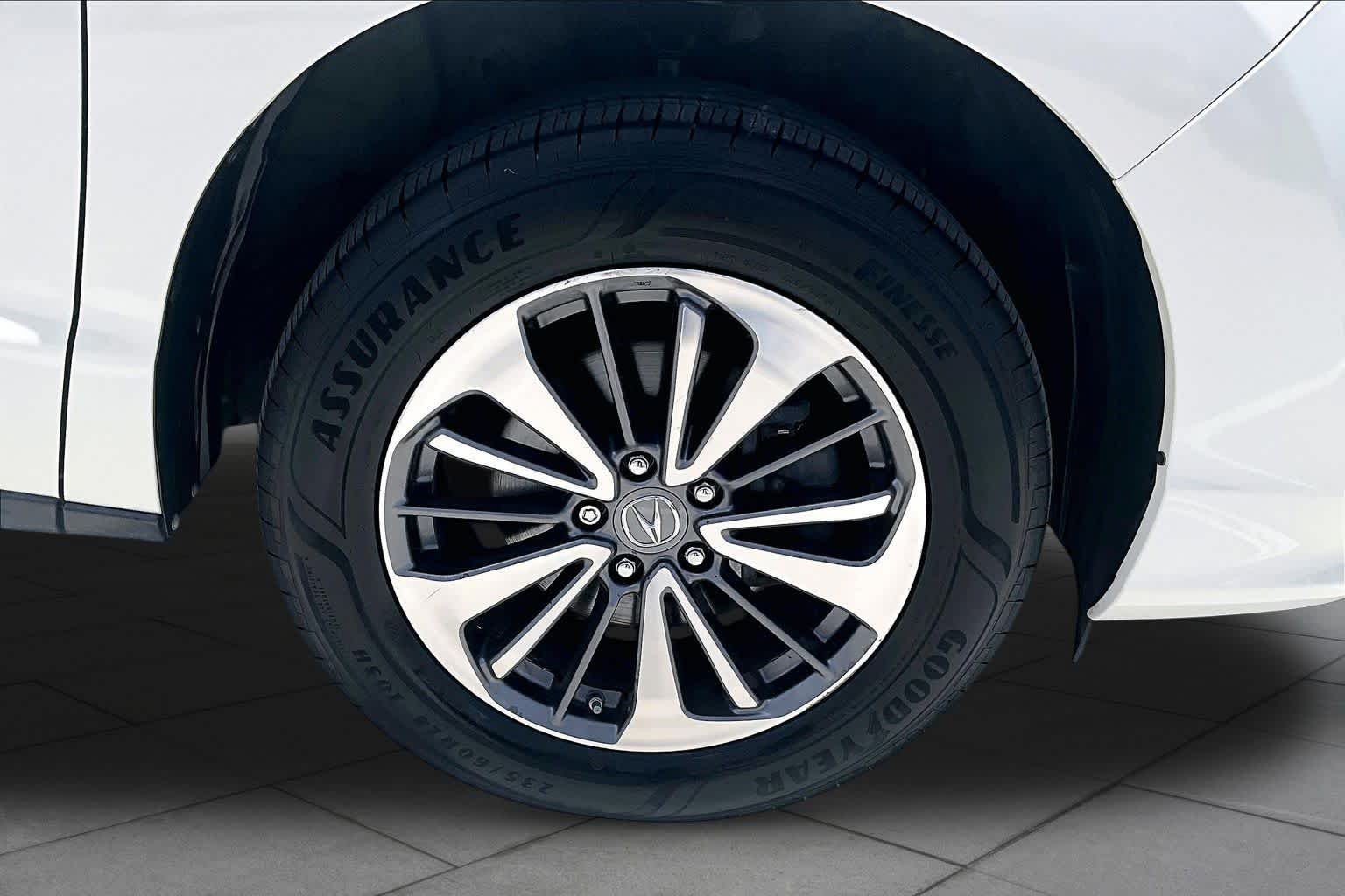 Used 2018 White Diamond Pearl Acura w/Advance Pkg image 10
