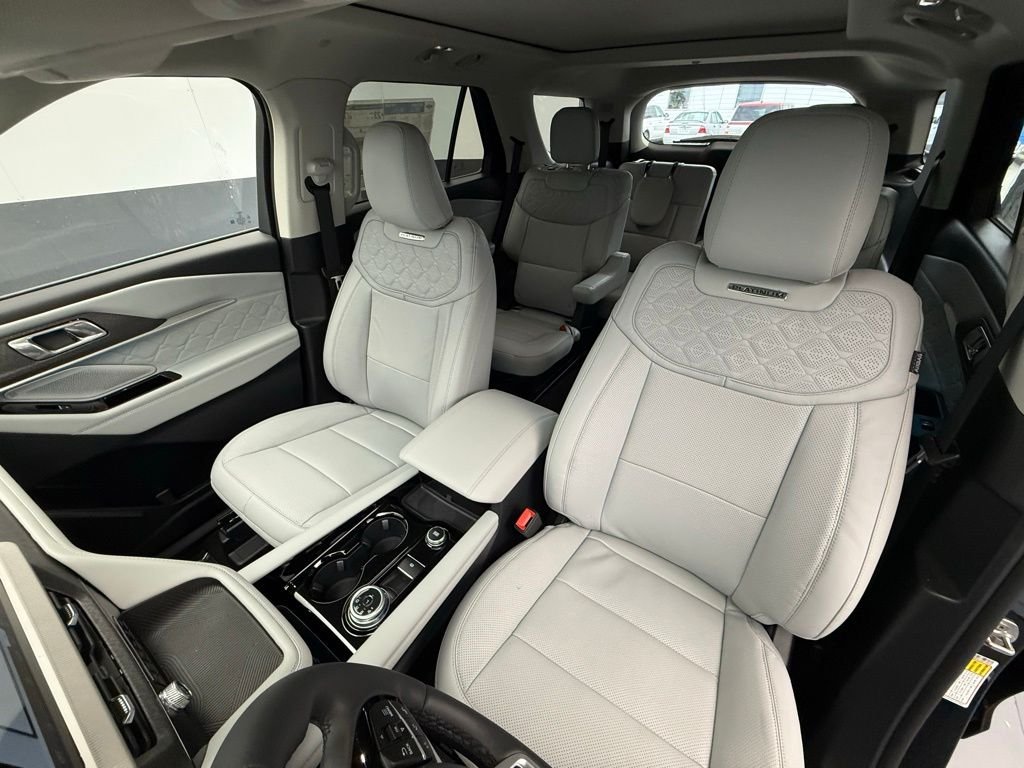 New 2026 Agate Black Metallic Ford Platinum™ image 61