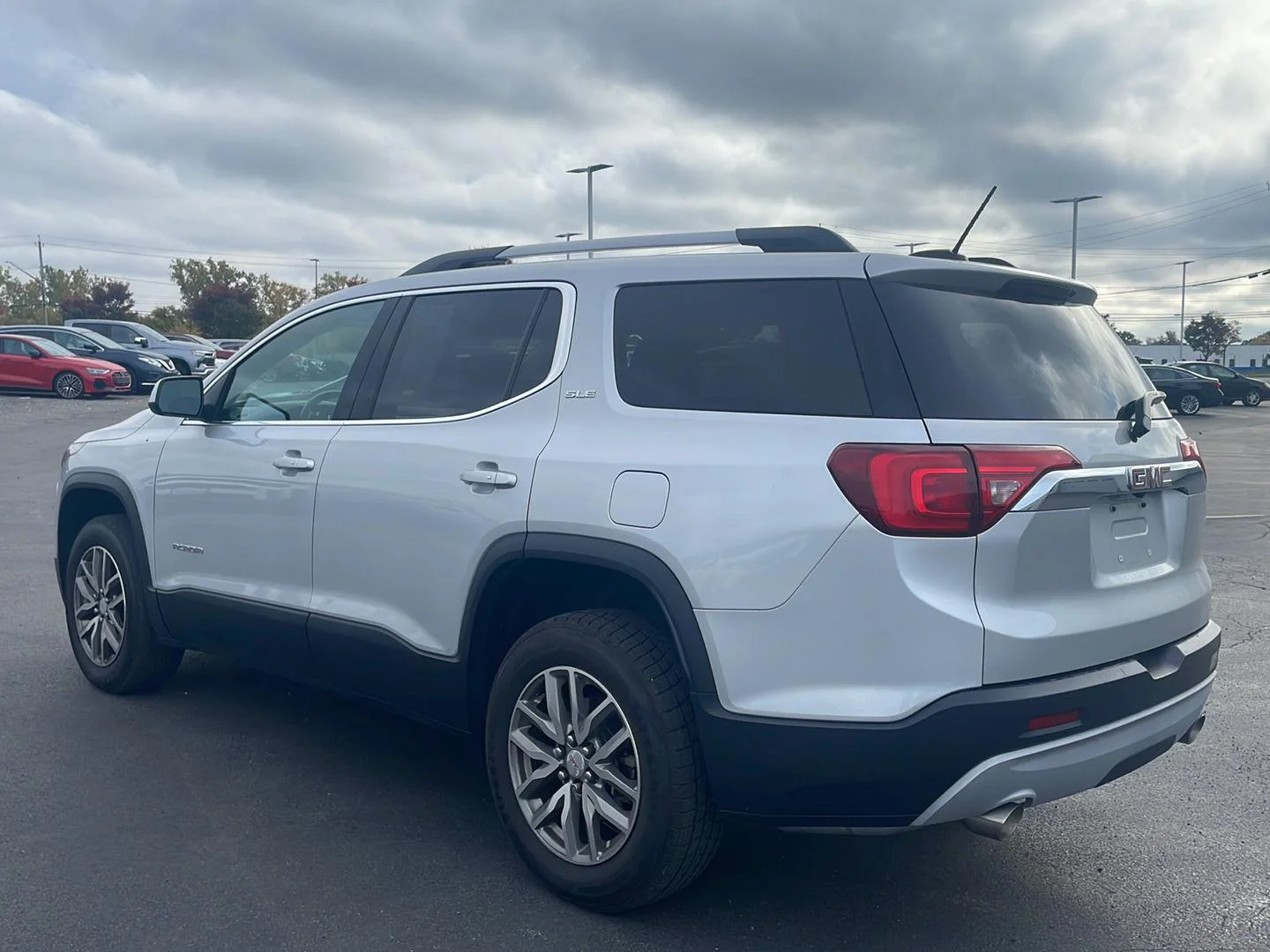 Used 2019 Quicksilver Metallic GMC SLE image 12