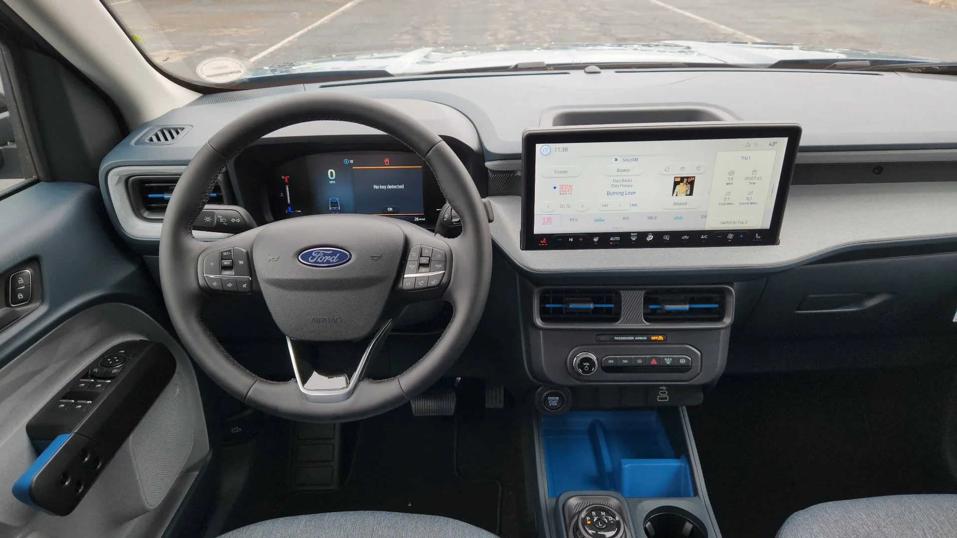 New 2026 Azure Gray Metallic Tri-Coat Ford XLT image 25