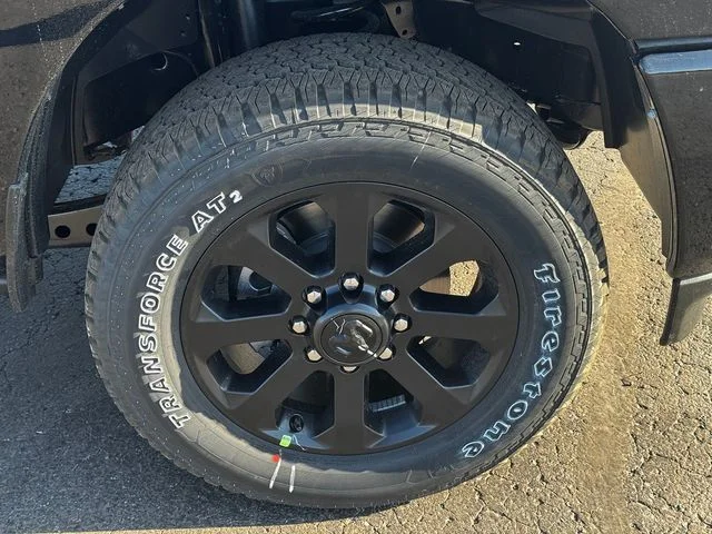 New 2026 Diamond Black Crystal Pearl-Coat Exterior Paint RAM LARAMIE image 9