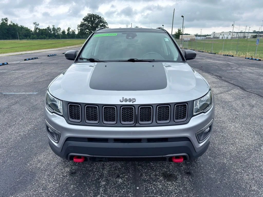 Used 2021 Silver Jeep Trailhawk image 14