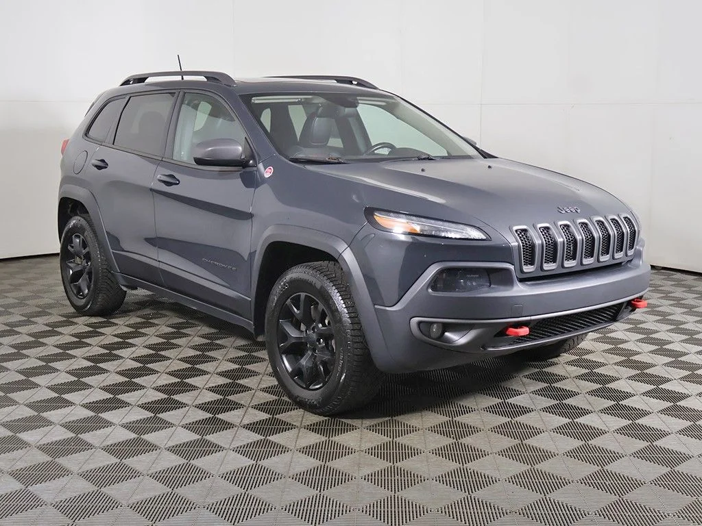 Used 2017 Jeep Cherokee Trailhawk with VIN 1C4PJMBS5HW547016 for sale in Parma, OH
