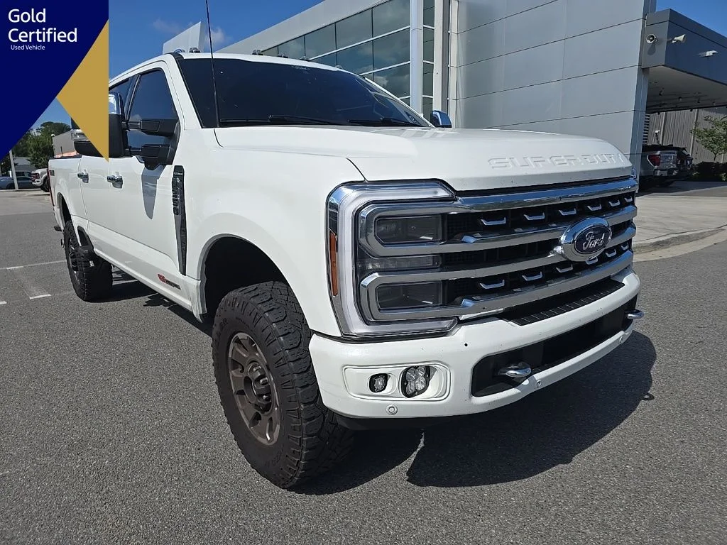 Used 2024 Star White Ford Platinum image 1
