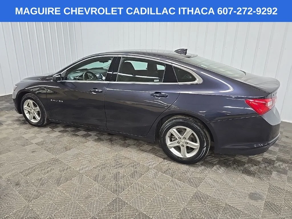 Used 2023 Gray Chevrolet LT image 4
