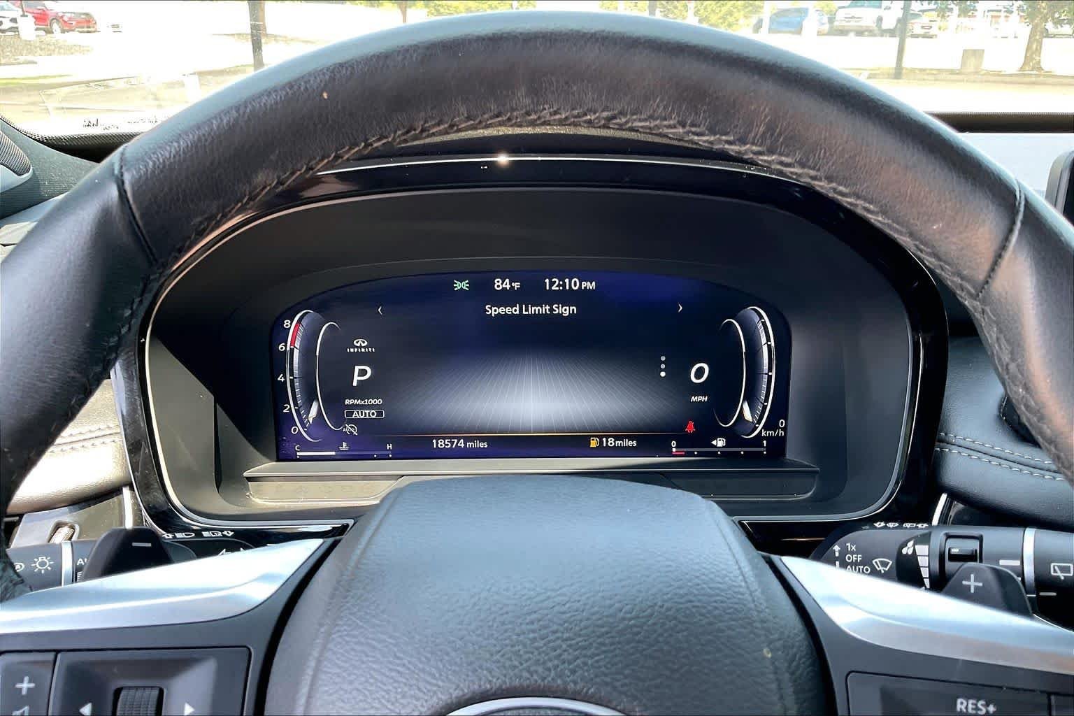 Used 2025 Mineral Black INFINITI LUXE image 24