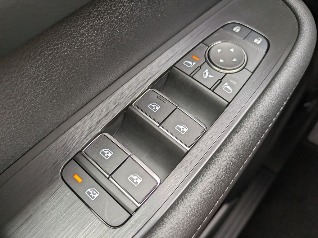 2025 Nissan Armada SL - Photo 24