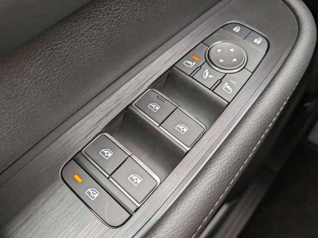 2025 Nissan Armada SL - Photo 24