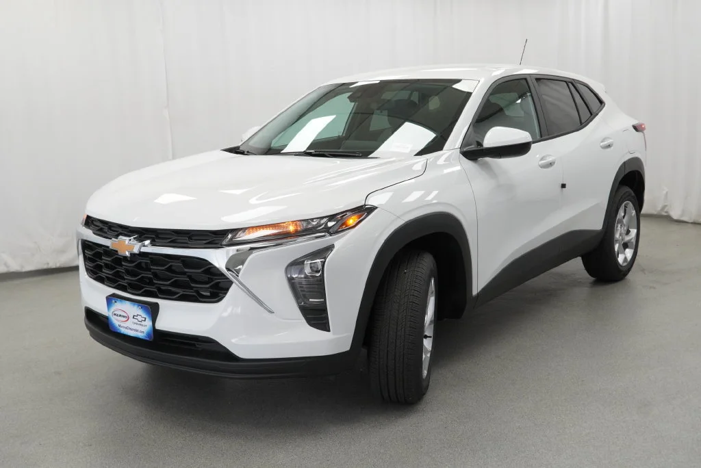 New 2026 Summit White Chevrolet LS image 19