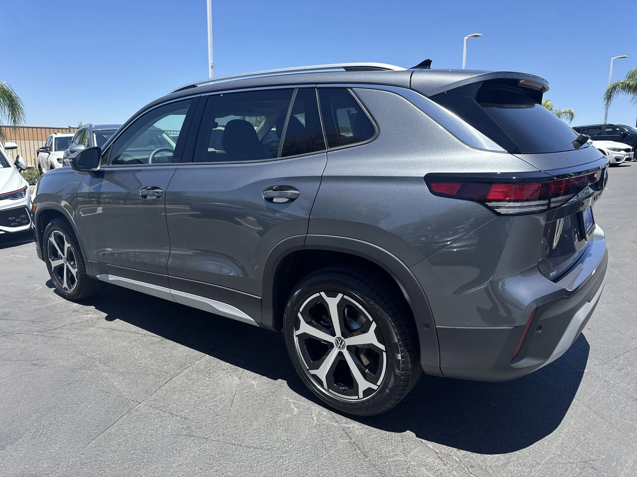 New 2026 Platinum Gray Metallic Volkswagen SE image 5