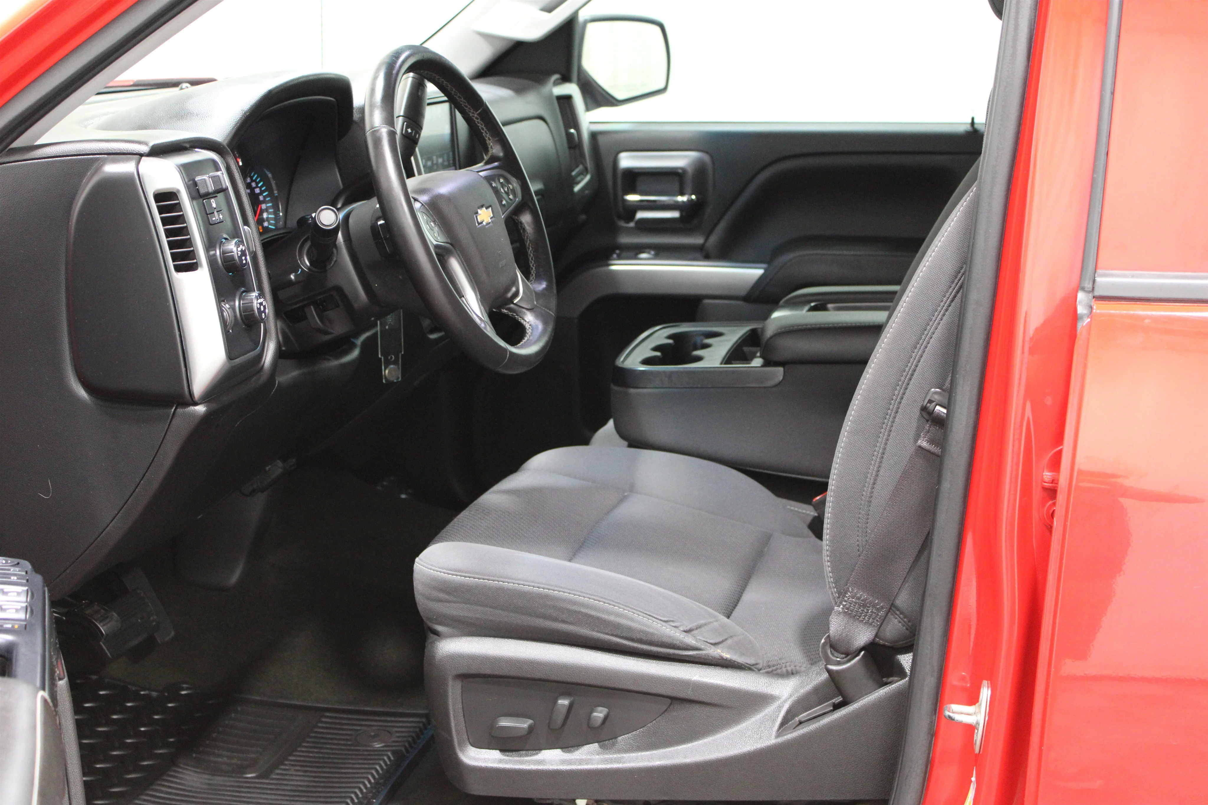 Used 2017 Red Hot Chevrolet LT image 3