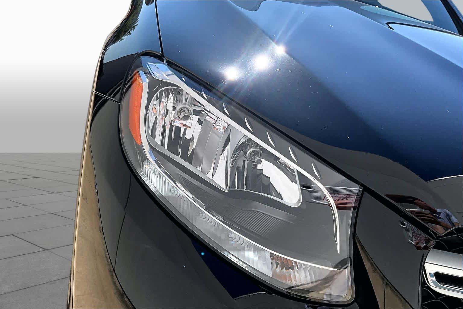Used 2018 Black Mercedes-Benz GLC 300 image 28