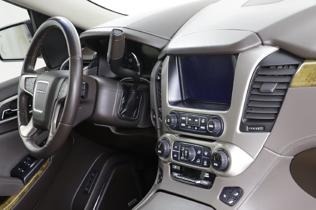 Used 2017 Silver GMC Denali image 26