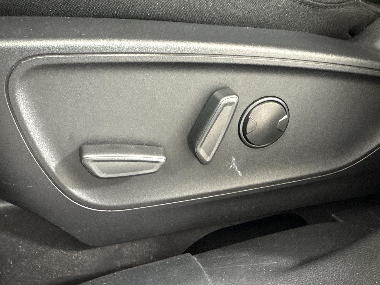 Used 2024 Agate Black Ford Active image 8