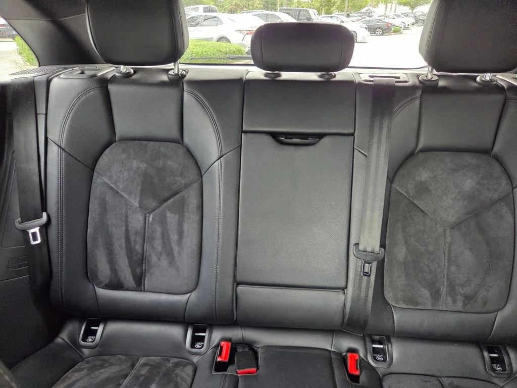 Used 2018 Silver Porsche  image 23