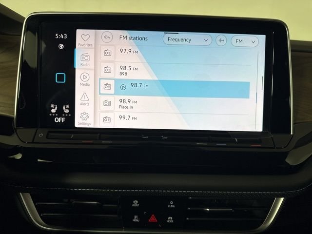 New 2026 Mountain Lake Blue Metallic Volkswagen 2.0T SE w/Technology image 16