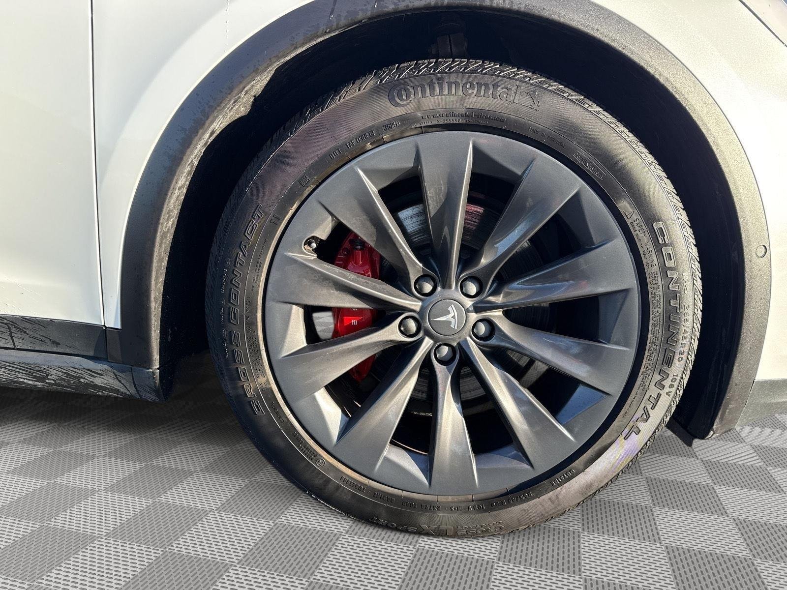 Used 2018 Pearl White Multi-Coat Tesla P100D image 5