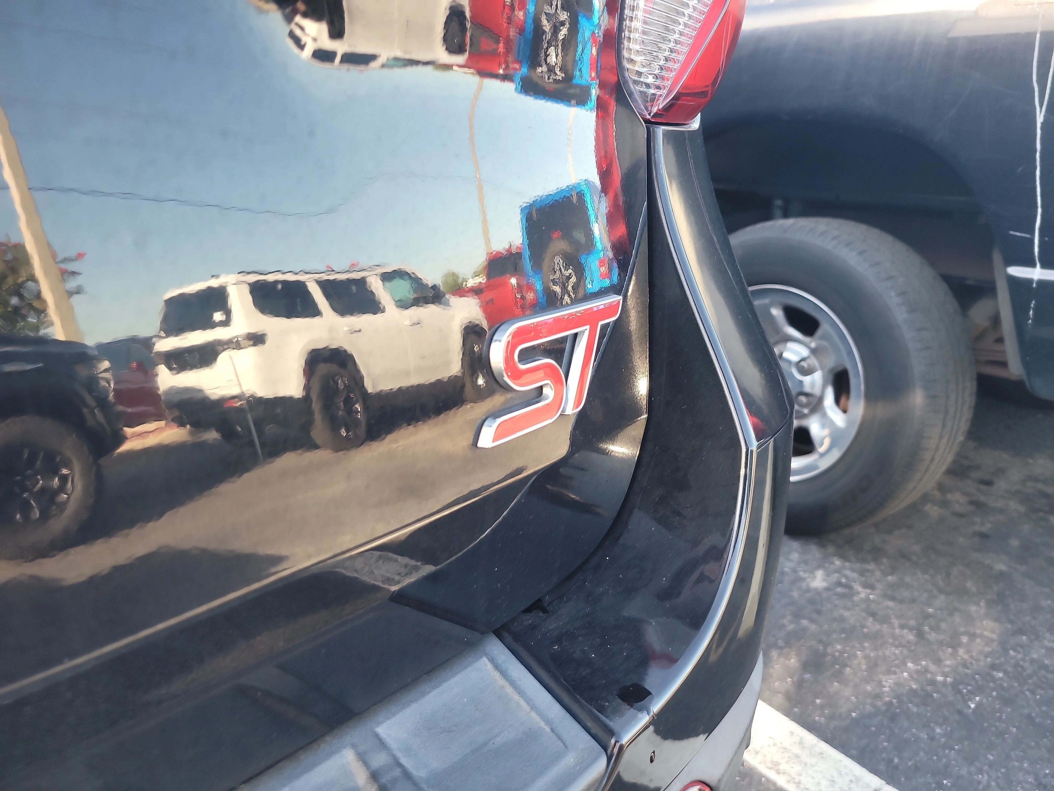 Used 2020 Black Metallic Ford ST image 7