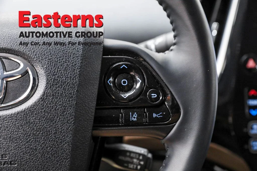 Used 2020 Gray Toyota XLE image 17