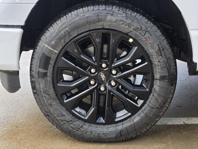 New 2026 Oxford White Ford XLT image 27