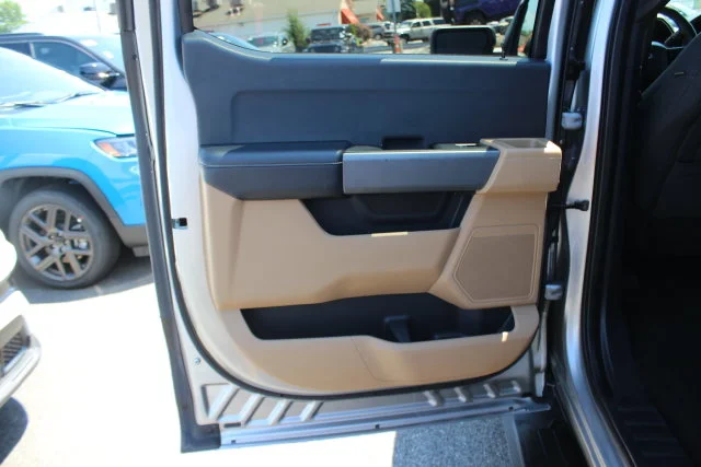 Used 2021 Silver Ford XLT image 21