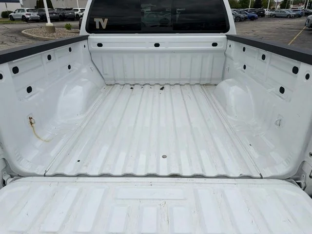 Used 2018 White Chevrolet Z71 image 8