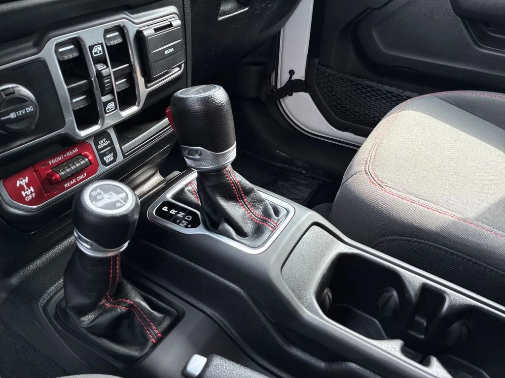 Used 2023 White Jeep Rubicon image 12