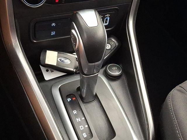 Used 2022 Blue Ford SE image 20