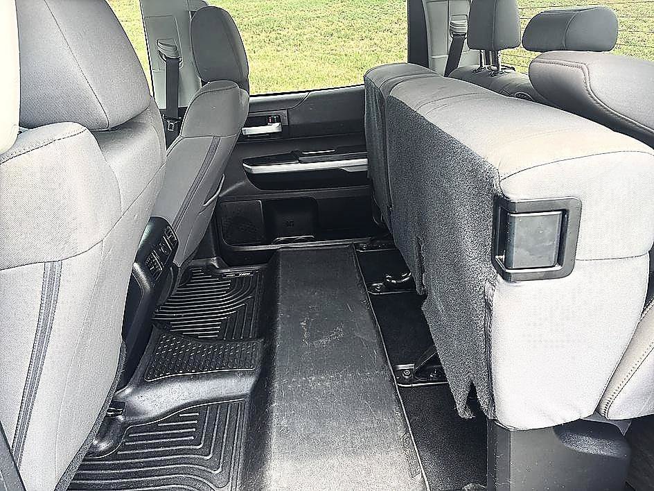 Used 2020 Magnetic Gray Metallic Toyota SR5 image 22