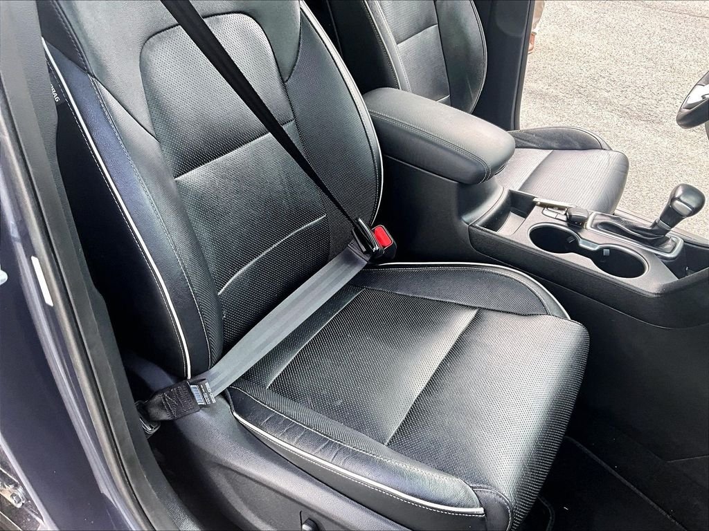 Used 2020 Pacific Blue Kia SX image 11