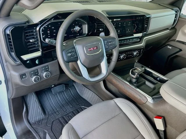 2026 GMC Sierra 1500 SLT - Photo 6