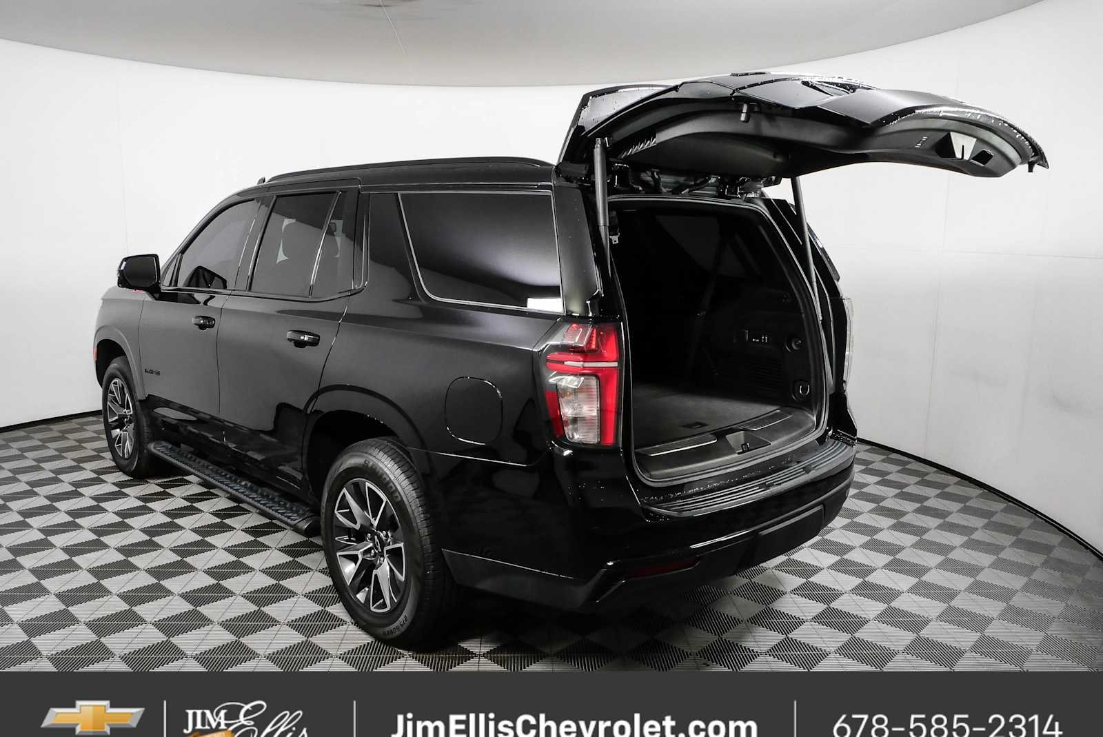 Certified Used 2023 Black Chevrolet Z71 image 36