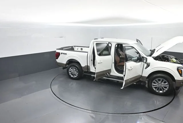 New 2026 Star White Metallic Tri-Coat Ford King Ranch® image 31
