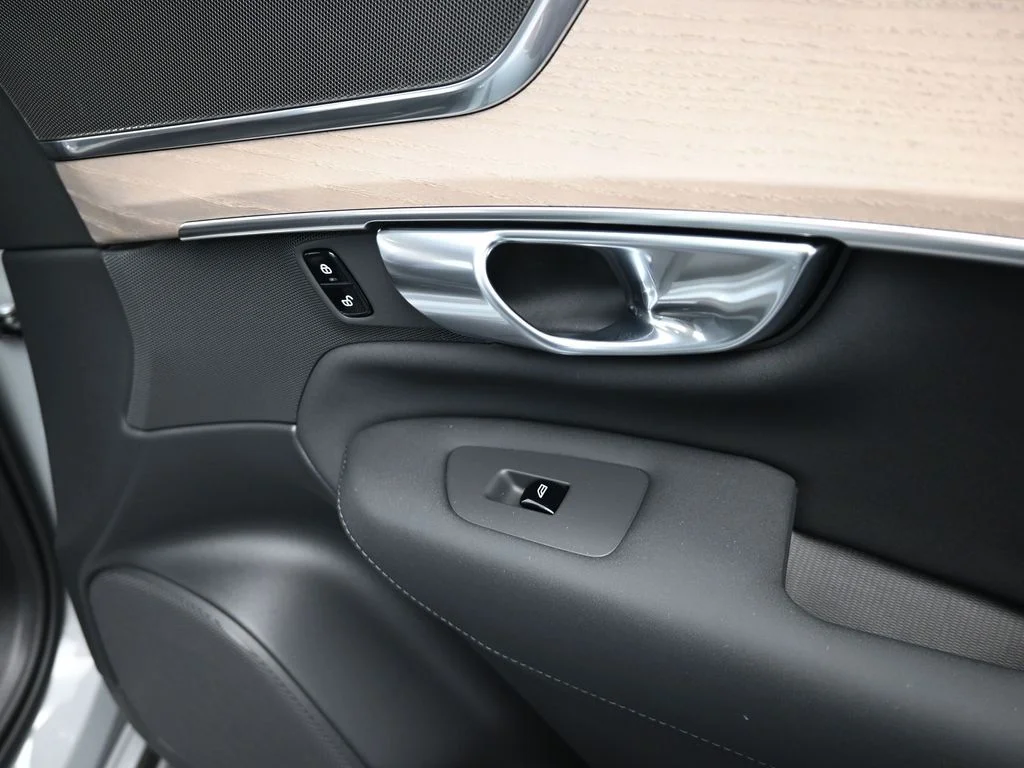 New 2026 Vapour Grey Volvo Core image 30