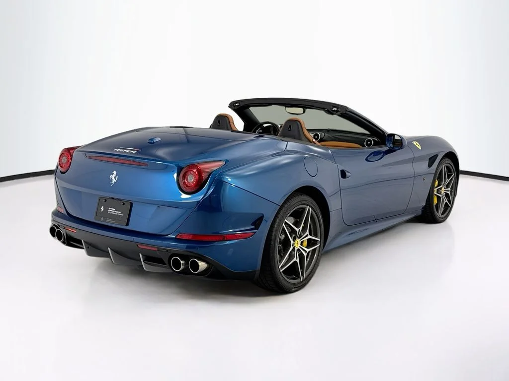 Used 2015  Ferrari T image 5