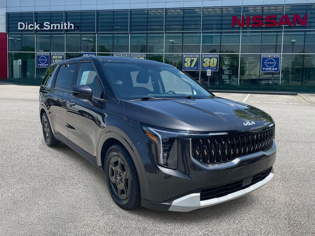 Used 2025 Gray Kia LXS image 1