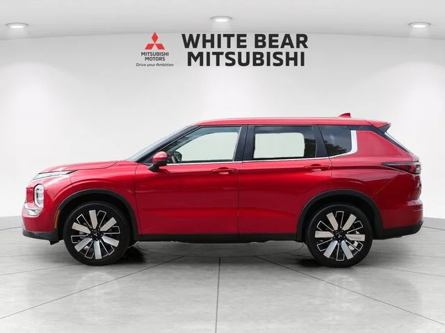Certified Used 2025 Red Diamond Mitsubishi SE image 3