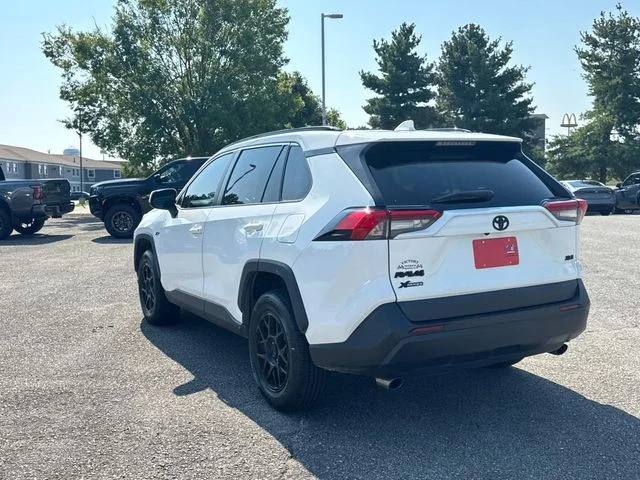 Used 2021 White Toyota XLE image 7