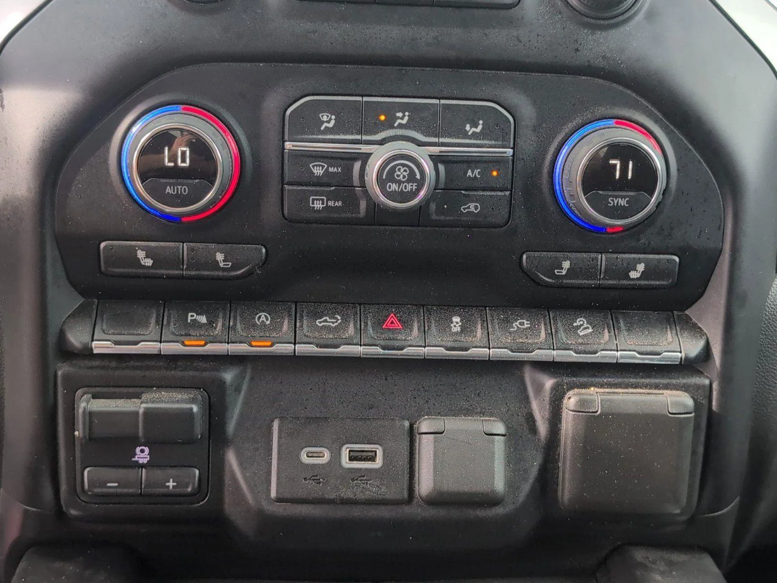 Used 2020 NORTHSKY BLUE METALLIC Chevrolet RST image 19