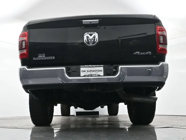 Used 2022 Diamond Black Crystal Pearlcoat Ram Laramie image 26