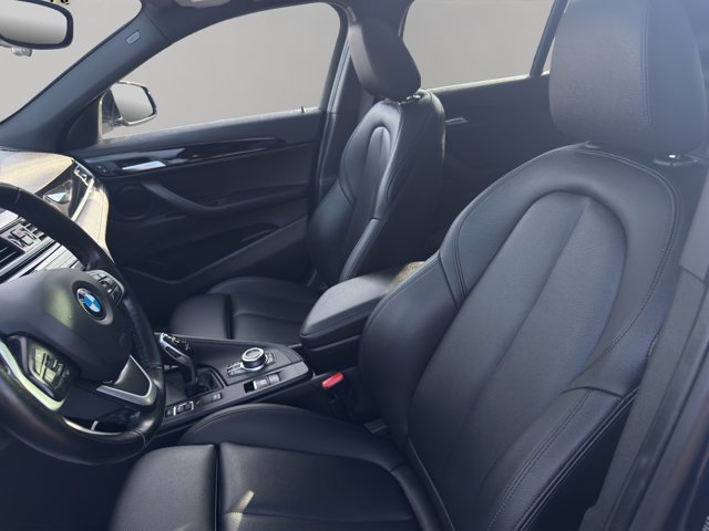 Used 2022 Phytonic Blue Metallic BMW xDrive28i image 9