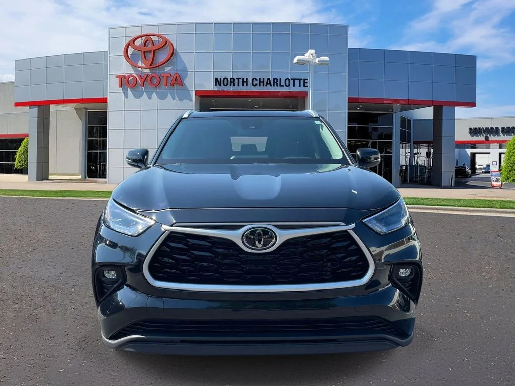 Used 2024 Black Toyota XLE image 3