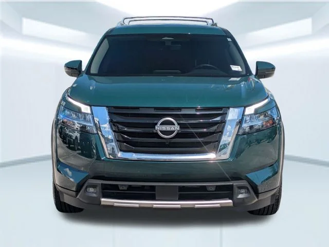 Used 2023 Black Nissan SL image 10