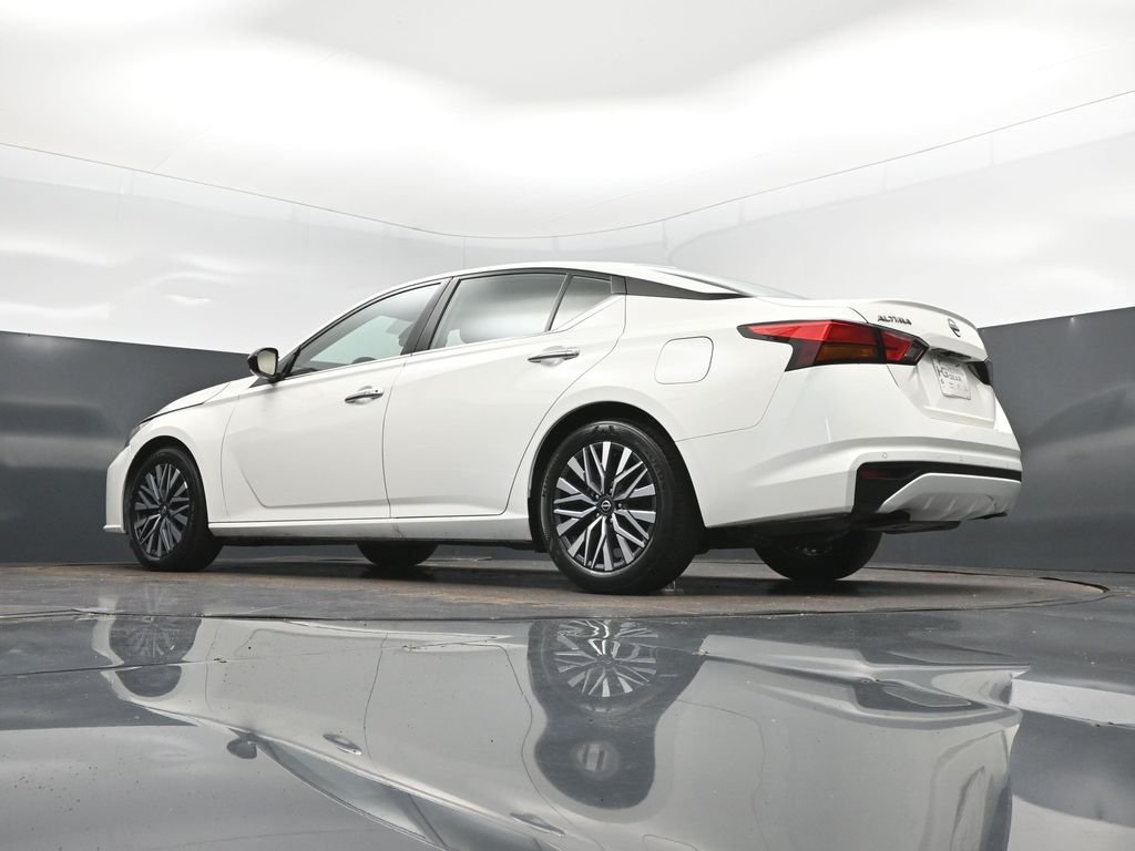 2025 Nissan Altima SV - Photo 39