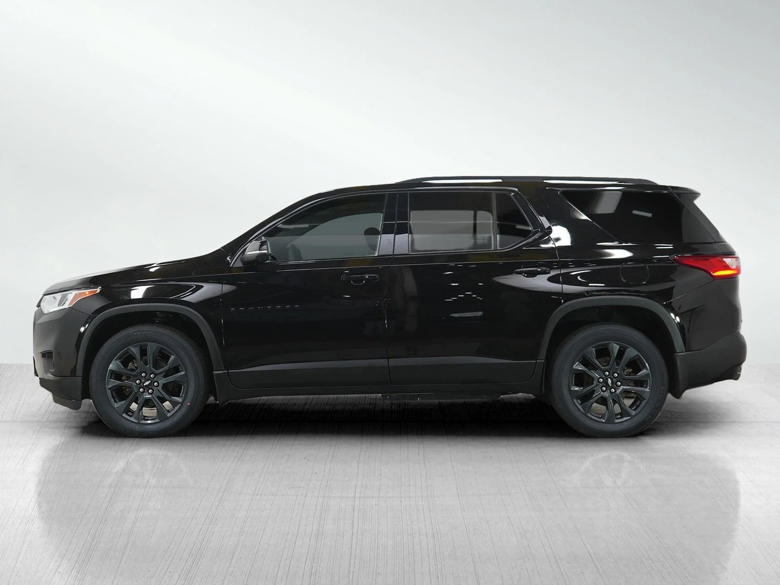 Used 2021 Chevrolet Traverse RS with VIN 1GNEVJKW2MJ241581 for sale in White Bear Lake, Minnesota