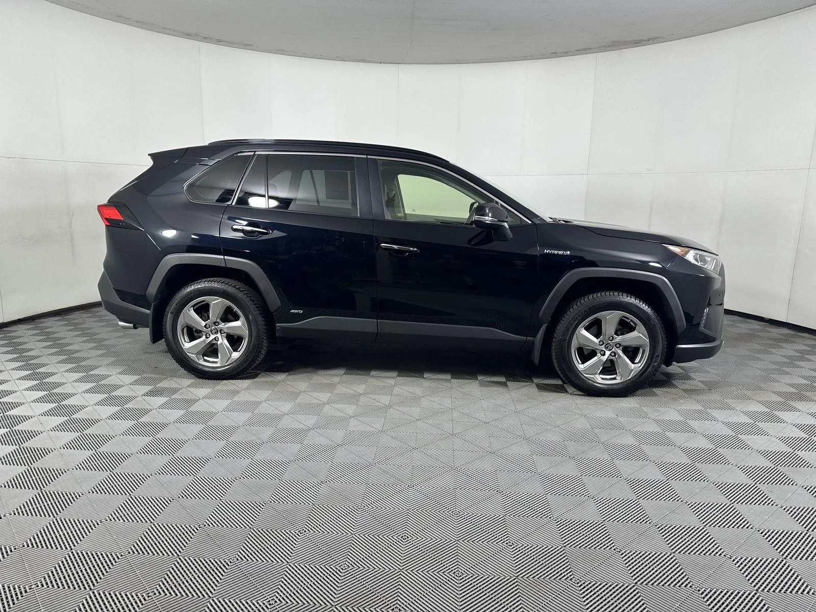 Used 2019 Midnight Black Metallic Toyota Limited image 19